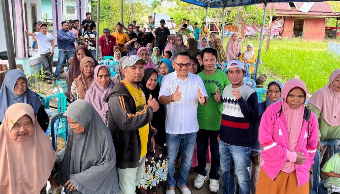 Jaelani Tebar Berkah Ramadan di Sultra, Salurkan Bantuan Beras hingga Perlengkapan Ibadah