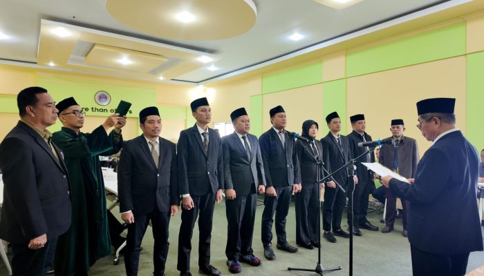 STIE Enam Enam Kendari Lantik Pejabat Struktural, Perkuat Tata Kelola dan Kinerja Kampus