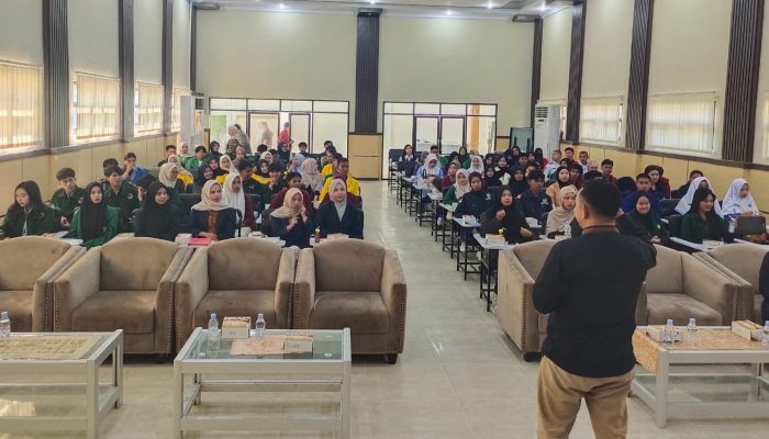 Ratusan Mahasiswa 45 Kampus Semarakkan Pelatihan Soft Skills dan Leadership di STIE Enam Enam Kendari