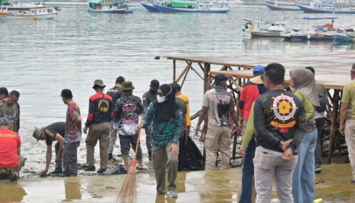 Pemkot Kendari Kerahkan Personel Gabungan Gotong Royong Bersihkan Kawasan Papalimba Sambut Agenda UCLG ASPAC