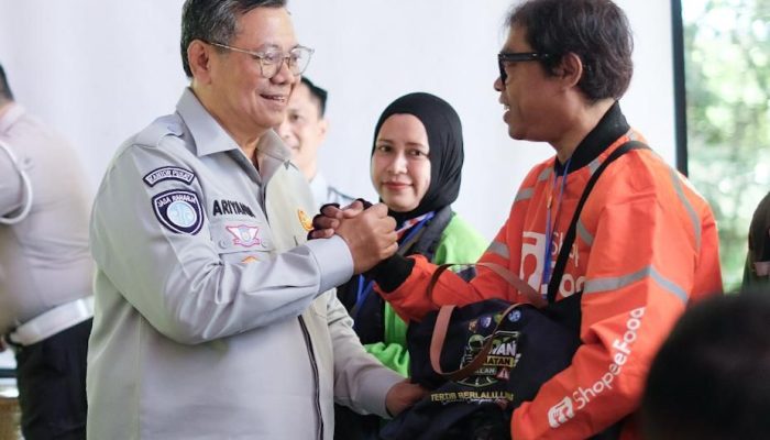 Dukung Kegiatan Polantas Menyapa, Jasa Raharja Bekali Komunitas Ojol dengan Edukasi Keselamatan dan PPGD