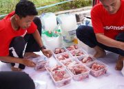 Telkomsel Berbagi Manfaat dan Beri Dampak Sosial Nyata Lewat Pembagian Hewan Kurban