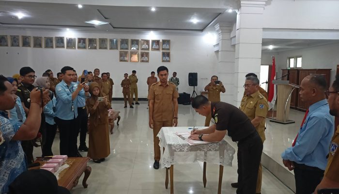 Kejari Muna dan Pemkab Muna Teken MoU Pada Bidang Datun