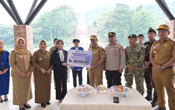 Momentum HANI dan Harganas, Bank Sultra Salurkan Beasiswa CSR 200 Juta untuk Mahasiswa UMKOTA