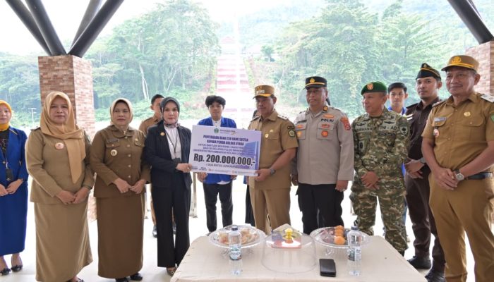 Momentum HANI dan Harganas, Bank Sultra Salurkan Beasiswa CSR 200 Juta untuk Mahasiswa UMKOTA