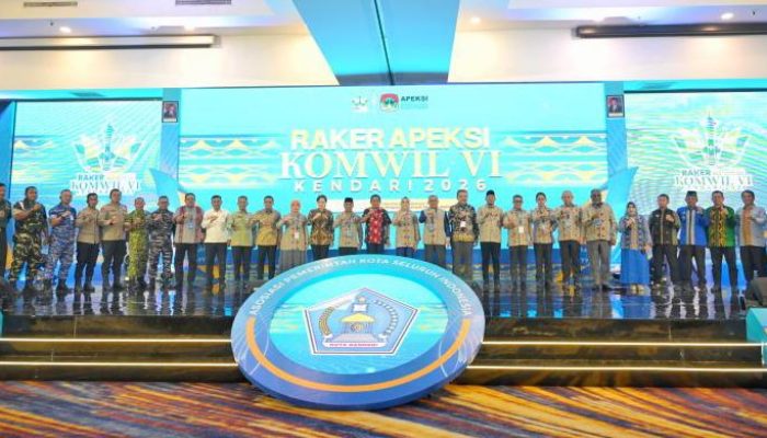 Wali Kota Kendari Kumpulkan Wali Kota se – Indonesia Timur di Forum APEKSI, Perkuat Sinergi Bangun Daerah dan Cari Solusi Persoalan Sampah