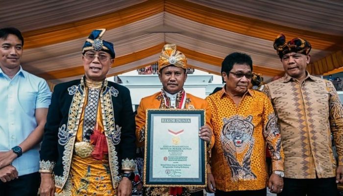 Sediakan 1.228 Dulang, Silaturahmi Akbar KKMM Sultra Cetak Rekor Dunia MURI