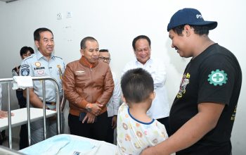 Dirut Jasa Raharja Dampingi Wamenhub Tinjau Penanganan Korban KM Mutiara Sentosa II di RS PHC Surabaya
