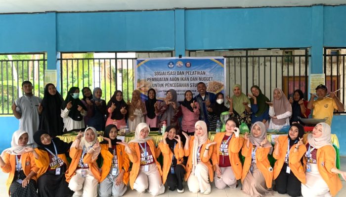 Mahasiswa KKN Tematik UHO Latih Warga Desa Sorue Jaya Olah Ikan jadi Abon dan Nugget untuk Cegah Stunting