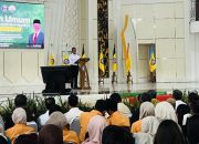 Isi Kuliah Umum di UHO, Mentan Amran Sulaiman Minta Mahasiswa Bangun Mental Petarung