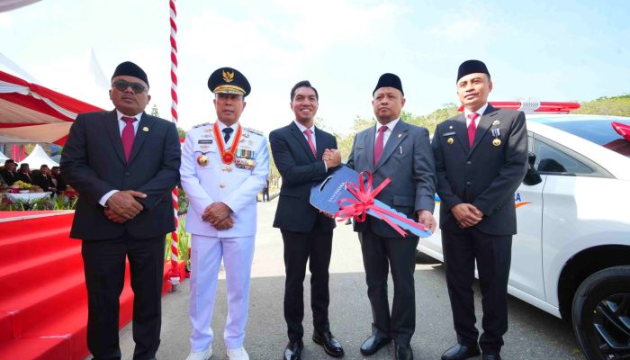 Momen HUT Ke-81 RI, Bank Sultra Serahkan Bantuan Satu Unit Mobil Jenazah untuk RSUD Bahteramas