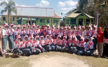 Sempat Diremehkan, Madrasah Aliyah Lapokainse Sukses Raih Juara Putra dan Putri Gerak Jalan Indah HUT RI di Muna Barat