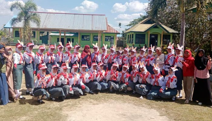 Sempat Diremehkan, Madrasah Aliyah Lapokainse Sukses Raih Juara Putra dan Putri Gerak Jalan Indah HUT RI di Muna Barat