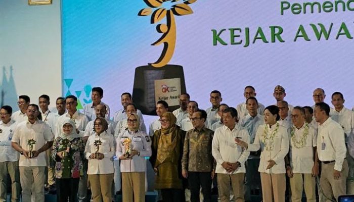 Wali Kota Kendari Raih Penghargaan KEJAR Award 2026, Lebih dari 90 Persen Pelajar Sudah Miliki Rekening