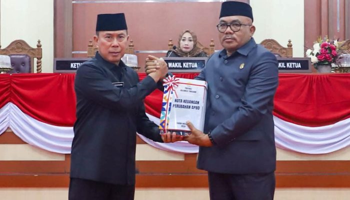 Gubernur Sultra Serahkan Rancangan Perda Perubahan APBD 2026 kepada DPRD Sultra