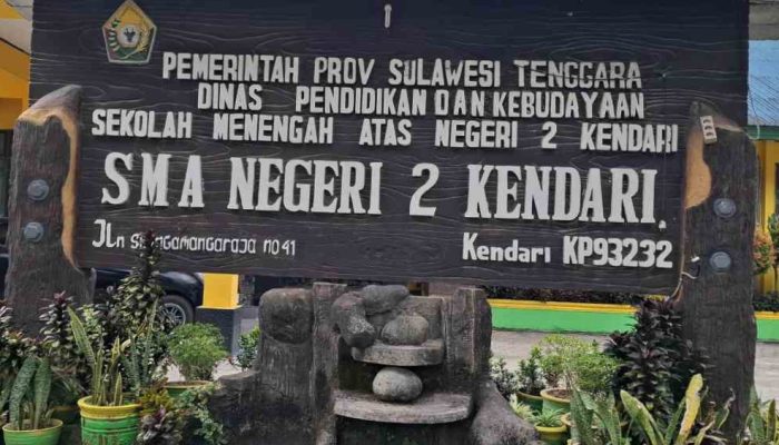 SMAN 2 Kendari Bantah Tuduhan “Anggaran Siluman” Seragam, Tegaskan Pembelian Sesuai Kebutuhan Siswa