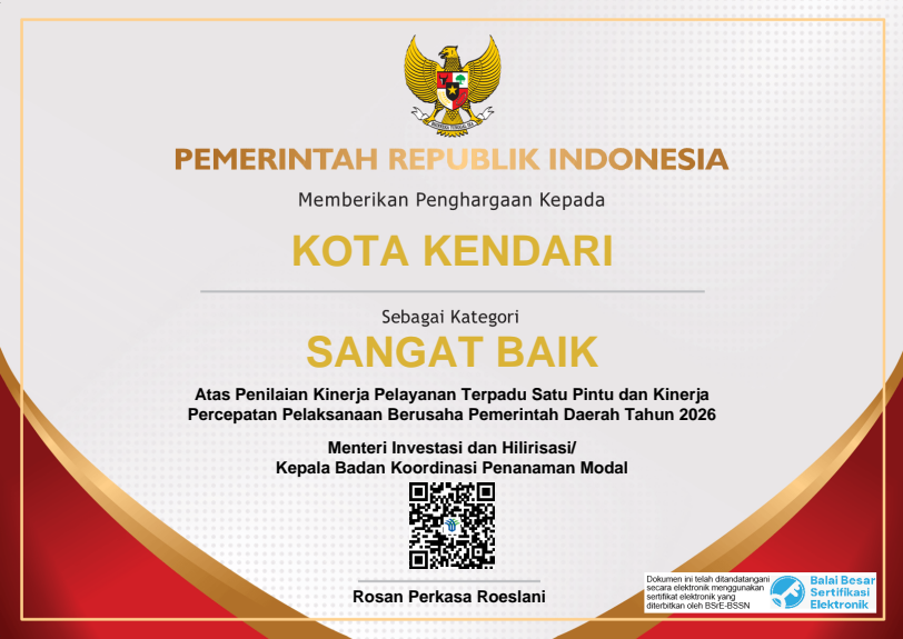 Piagam penghargaan Sangat Baik yang diterima Kota Kendari.