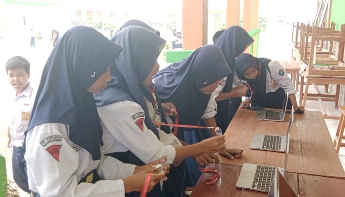 SMPN 3 Wawonii Tenggara Konawe Kepulauan Terapkan Absensi Digital, Siswa Cukup Scan Barcode