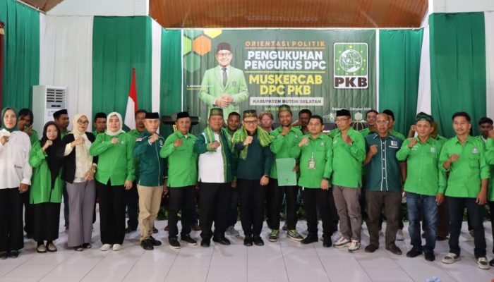 Jaelani Lantik Pengurus DPC PKB Buton Selatan, Tekankan Politik Kehadiran
