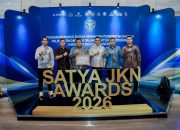 Pj Sekertaris Daerah Muhammad Fadlansyah usai menerima penghargaan Stya JKN Award 2026. (Foto: Ist/KR)