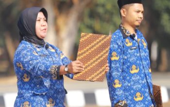 Guru SMAN 1 Kendari Dipercaya Bacakan Teks Pancasila pada Upacara Hari Kesaktian Pancasila di Pemprov Sultra